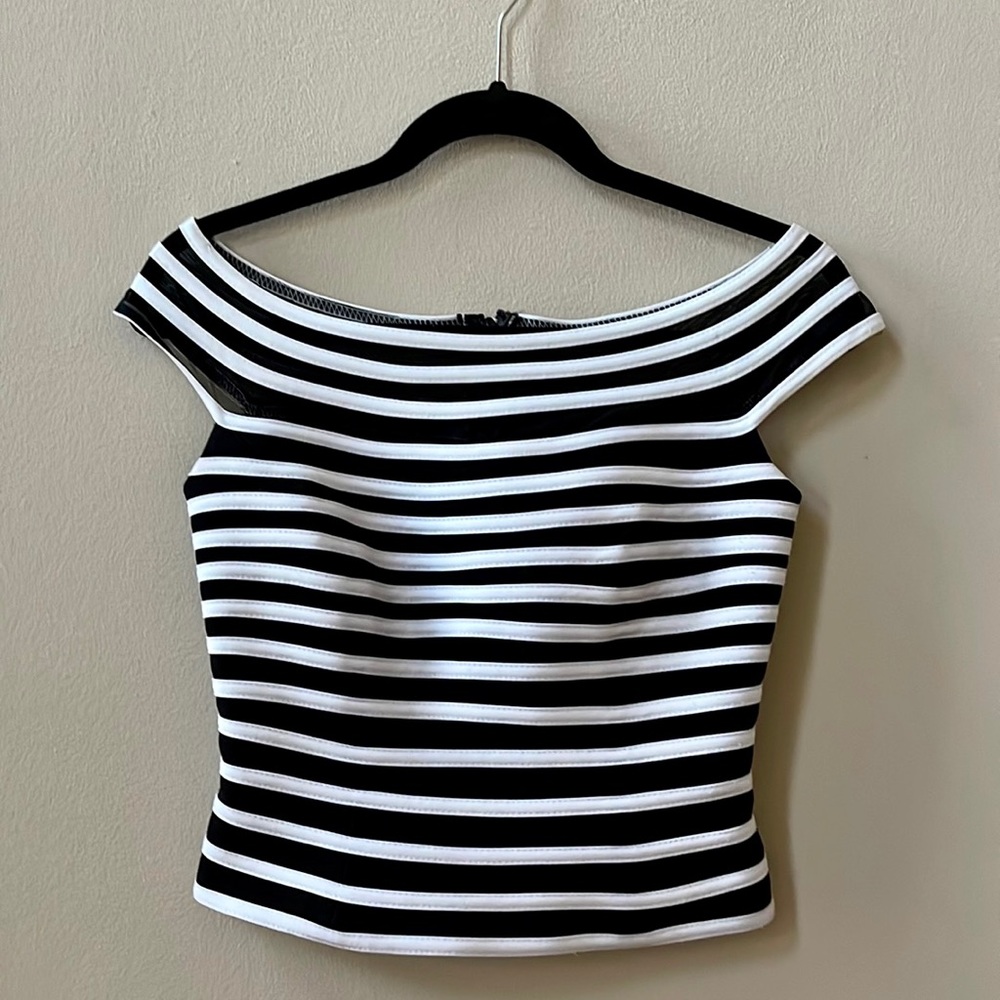 JS Collections Fitted Off Shoulder Bateau Neckline Top Size 4